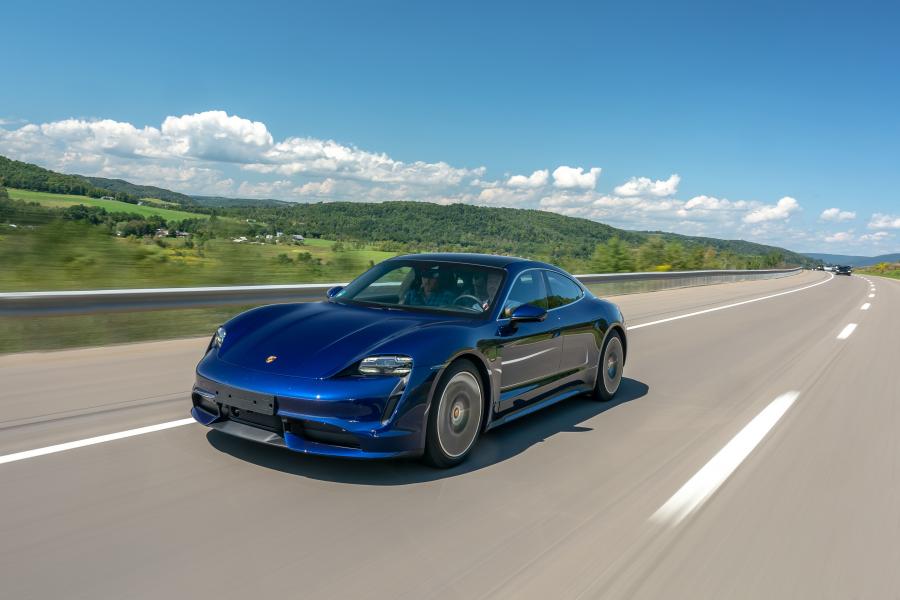  Porsche Taycan Turbo 2019 года  (WW) (фото 17 из 43)